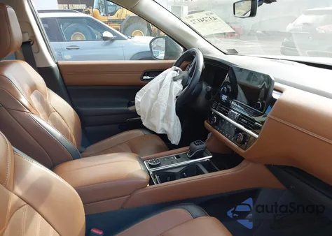 2023 Nissan Pathfinder Platinum 4Wd z USA, uszkodzony, nr VIN 5N1DR3DK4PC270745